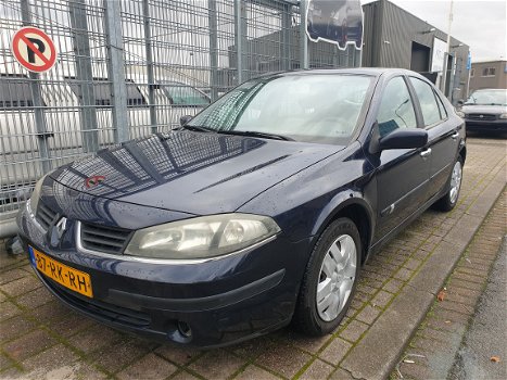 Renault Laguna 1.6i 16v fase 2 2005 - 5