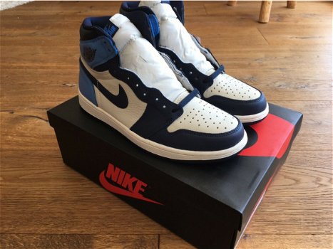 Air Jordan 1 Obsidian - 3