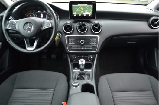 Mercedes-Benz A-klasse - 180 d // NAVI + CLIMA + LMV - 1