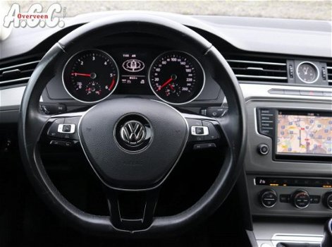 Volkswagen Passat Variant - 1.6 TDi Trekhaak Navi LED Euro 6 - 1