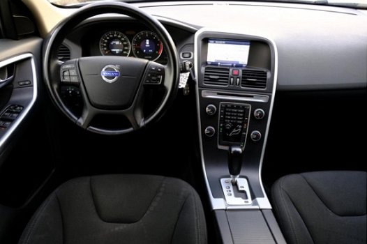 Volvo XC60 - 2.0 D3 Kinetic Automaat Led-dagrij/Navi/Clima - 1