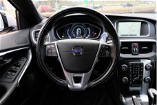 Volvo V40 - 2.0 D4 R-Design 190pk Navi/Clima/Leder-alcant./LMV