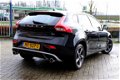 Volvo V40 - 2.0 D2 R-Design Business Navi/Xenon/Leder-alcan./LMV/Enz - 1 - Thumbnail