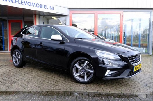 Volvo V40 - 2.0 D2 R-Design Business Navi/Xenon/Leder-alcan./LMV/Enz - 1