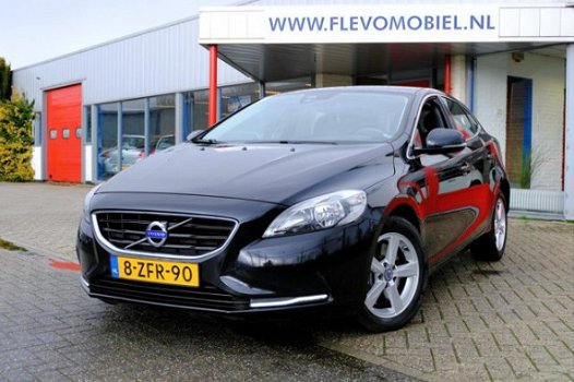 Volvo V40 - 2.0 D4 Summum Business 190pk Leder/Navi/Clima/LMV - 1