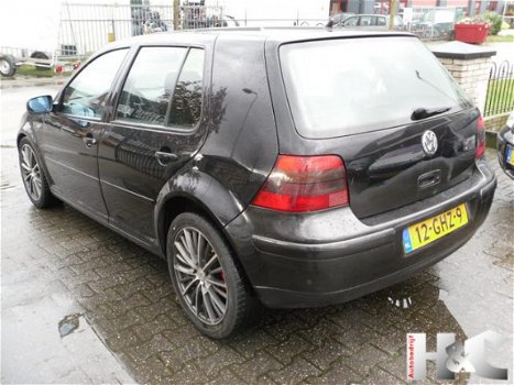 Volkswagen Golf - 2.3 V5 Comfortline - 1