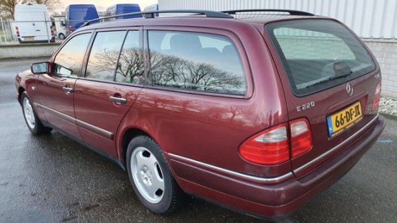 Mercedes-Benz E-klasse Combi - 220 CDI Avantgarde - 1