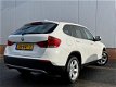 BMW X1 - sDrive18i Exe | Aut | Panoramadak | Xenon - 1 - Thumbnail