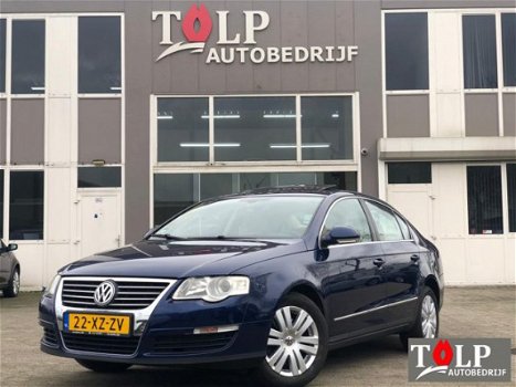 Volkswagen Passat - 2.0 16V FSI Highline - 1