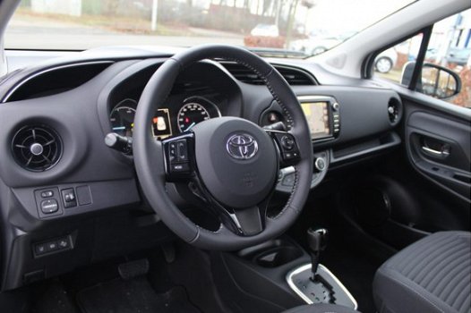 Toyota Yaris - 1.5 Hybrid Dynamic | Rijklaar | Navi | Clima | Stoelverwarming | Camera - 1