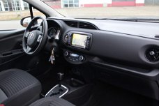 Toyota Yaris - 1.5 Hybrid Dynamic | Rijklaar | Navi | Clima | Stoelverwarming | Camera