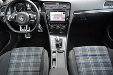 Volkswagen Golf - 1.4 TSI GTE