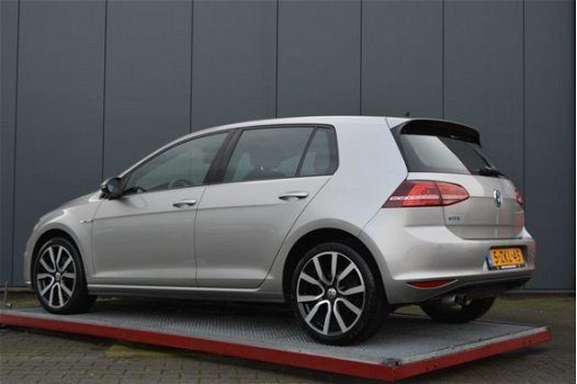 Volkswagen Golf - 1.4 TSI GTE - 1