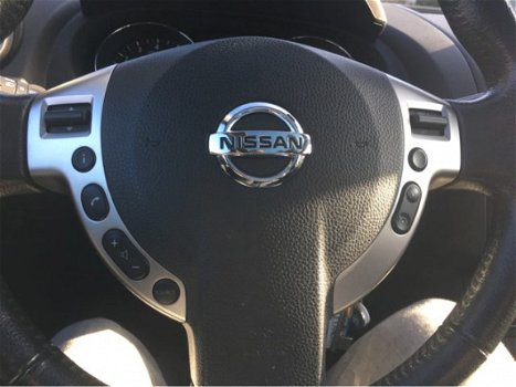Nissan Qashqai - 1.6 Acenta Glazen dak, Navig., Climate, Trekhaak, 17'' - 1