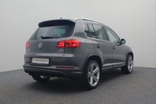 Volkswagen Tiguan - 1.4 TSI 122PK R-line Edition | R-Line interieur/exterieur | Navigatie | Panorama