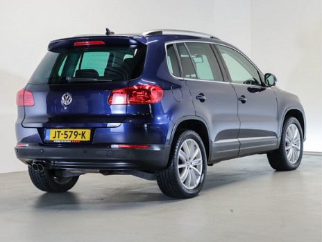 Volkswagen Tiguan - AUTOMAAT 2.0 TDI 140 PK Track&Field 4Motion | Xenon | Navigatie | Trekhaak wegkl - 1