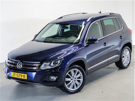 Volkswagen Tiguan - AUTOMAAT 2.0 TDI 140 PK Track&Field 4Motion | Xenon | Navigatie | Trekhaak wegkl - 1