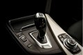 BMW 3-serie Touring - 320d 163 Pk Automaat | Panoramadak | Adaptive Cruise | Sportstoelen - 1 - Thumbnail