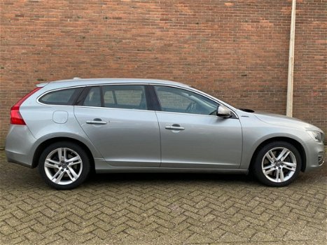 Volvo V60 - 2.4 D6 AWD Plug-In Hybrid Summum ADAPTIVE | CAMERA | PANO | EX BTW - 1