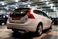 Volvo V60 - €12304 ex.BTW 2.4 D6 AWD 210kW/286pk Aut6 PIHV Summum CLIMA + CRUISE + ADAPT.BI-XENON + - 1 - Thumbnail