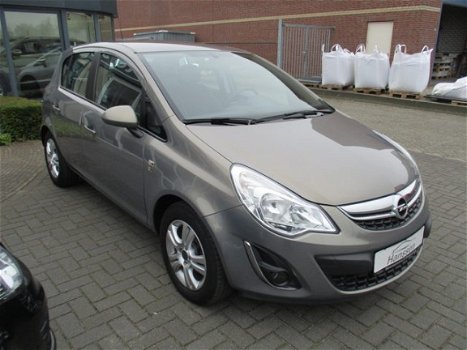 Opel Corsa - 1.2-16V Cosmo Navigatie Cruiscontrol - 1