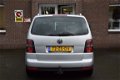 Volkswagen Touran - 2.0 16V FSI HIGHLINE - 1 - Thumbnail