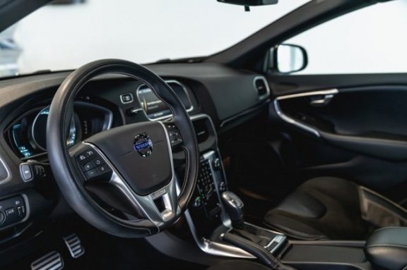 Volvo V40 - T4 R-Design, Powershift, Intro Line - Afbeelding 2