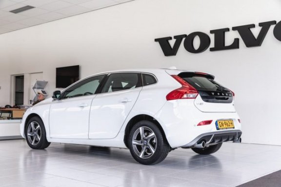 Volvo V40 - D2 R-Design, Business Pack, Plus en Luxury Line - Afbeelding 6
