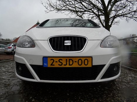 Seat Altea XL - 1.6 TDI Ecomotive Reference | Clima + Cruise nu € 5.350, - Nieuwe APK - 1