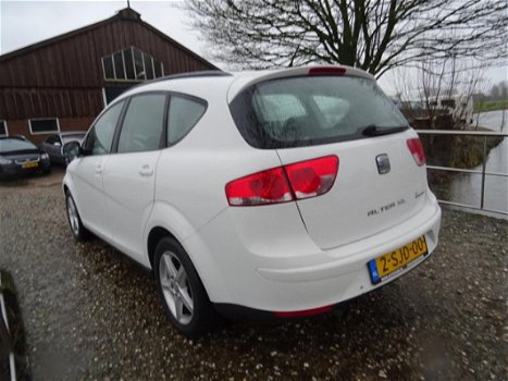 Seat Altea XL - 1.6 TDI Ecomotive Reference | Clima + Cruise nu € 5.350, - Nieuwe APK - 1