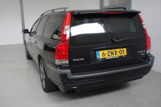 Volvo V70 - 2.5 R Geartronic Atacama interieur/automaat/complete historie/pdc+camera/YOUNGTIMER - 1