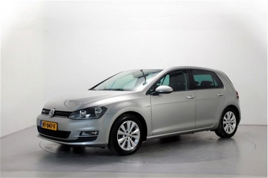 Volkswagen Golf - 1.0 TSI Business Edition Connected LED DAB+ Camera Navigatie Climate Control - 1