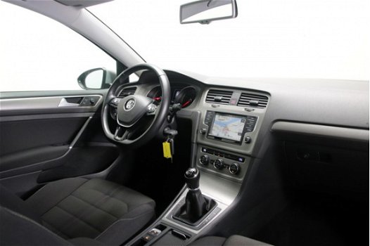 Volkswagen Golf - 1.0 TSI Business Edition Connected LED DAB+ Camera Navigatie Climate Control - 1