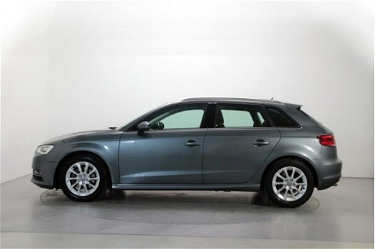 Audi A3 Sportback - 1.6 TDI ultra Edition 6-bak Navigatie Pro Climate Control Parkeersensoren - 1