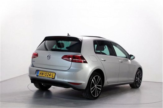 Volkswagen Golf - 1.4 TSI 204pk GTE DSG LED DAB+ Panoramadak App-Connect ParkAssist - 1