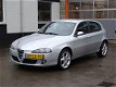 Alfa Romeo 147 - 2.0 T.Spark Distinctive Geregelde airco, licht metalen velgen, lederen bekleding, c - 1 - Thumbnail