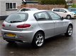 Alfa Romeo 147 - 2.0 T.Spark Distinctive Geregelde airco, licht metalen velgen, lederen bekleding, c - 1 - Thumbnail