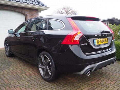 Volvo V60 - 2.4 D6 Twin Engine R-Design |Stoelverw| Navigatie| Pdc| Half leder| EX.BTW| 7% Bijtellin - 1