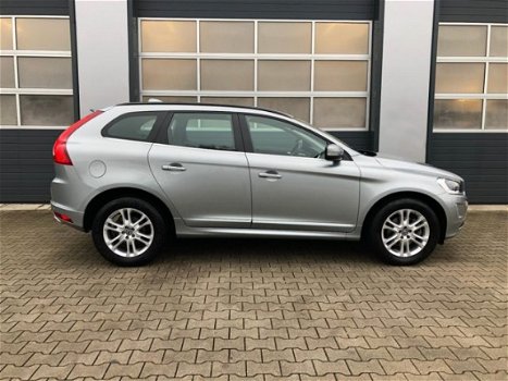 Volvo XC60 - MOMENTUM AWD - 1