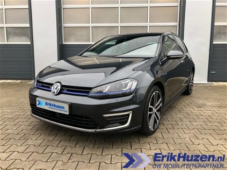 Volkswagen Golf - 1.4 TSI GTE Business Edition Connected R - 1