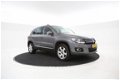 Volkswagen Tiguan - 2.0 TDI Track&Field 4Motion Panoramadak, leer, trekhaak hoge instap, caravantrek - 1 - Thumbnail