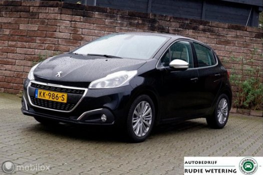 Peugeot 208 - 1.2 110PK 5 Drs. Allure nav/tel/dab/ecc/pdc/lmv16 - 1