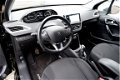 Peugeot 208 - 1.2 110PK 5 Drs. Allure nav/tel/dab/ecc/pdc/lmv16 - 1 - Thumbnail