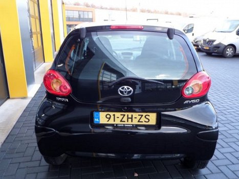 Toyota Aygo - 1.0-12V + 5-drs 93.000 km - 1