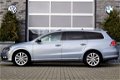 Volkswagen Passat Variant - 2.0 TDI 140PK BMT R-LINE AUT. DSG - 1 - Thumbnail