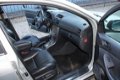 Toyota Avensis Wagon - 2.4 VVTi Executive Ecc Airco Leer met Stoelverwarming Boekjes - 1 - Thumbnail