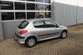 Peugeot 206 - 1.6-16V Gentry 5 Deurs 66.079 KM Boekje Zeer nette auto - 1 - Thumbnail