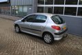 Peugeot 206 - 1.6-16V Gentry 5 Deurs 66.079 KM Boekje Zeer nette auto - 1 - Thumbnail