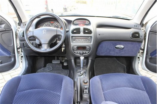 Peugeot 206 - 1.6-16V Gentry 5 Deurs 66.079 KM Boekje Zeer nette auto - 1