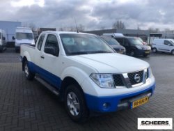 Nissan Navara - 2.5 DCI KING CAB 4WD